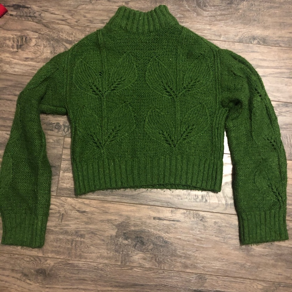 Green leaf crop sweater - urban outfitters